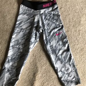 Girls athletic leggings